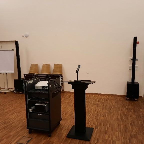 Abbildung 2 - Lautsprecher und Funkmikrofon
